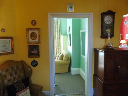 Bed & Breakfast Holywell House