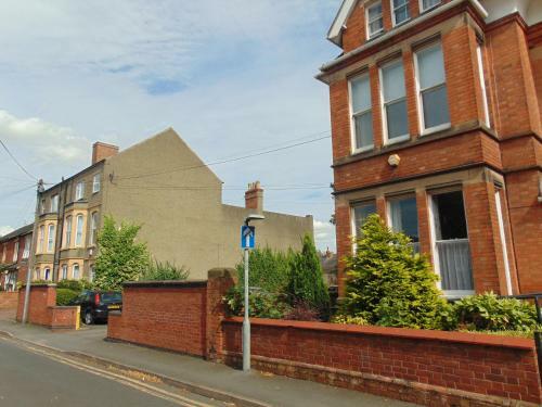 Bed & Breakfast Holywell House