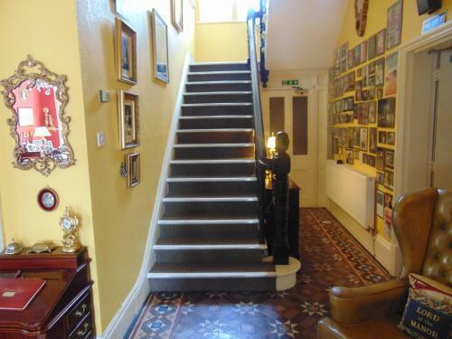 Bed & Breakfast Holywell House