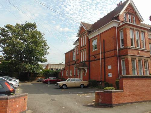 Bed & Breakfast Holywell House