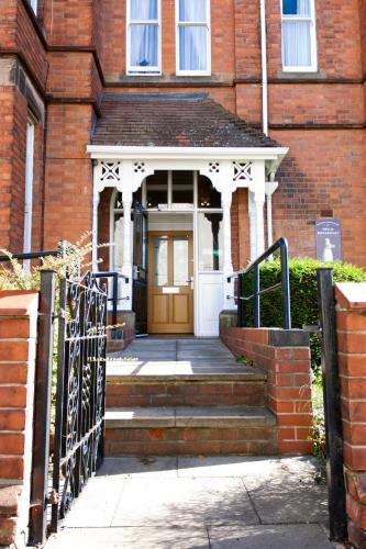 Bed & Breakfast Holywell House