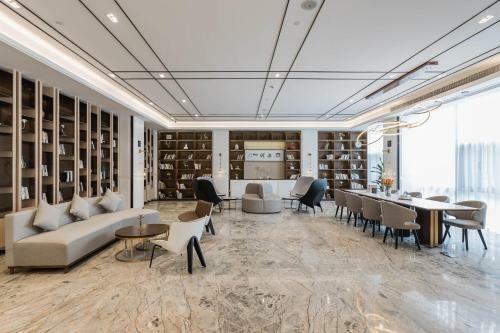 Atour Hotel Industrial Park Dongsha Lake
