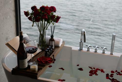 Yakamoz Erhai Hotel