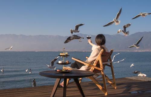 Yakamoz Erhai Hotel