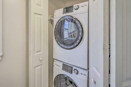 Apartamento Charming Bridgeton Condo About 2 Mi To Long Lake!