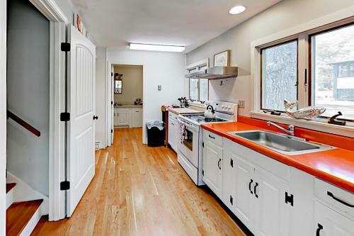 Ocean Point Colony House