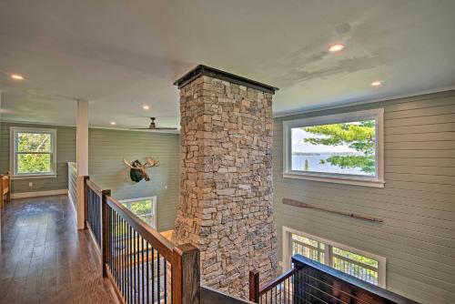 2-acre Lakefront Greenville Home With Cottage And Dock