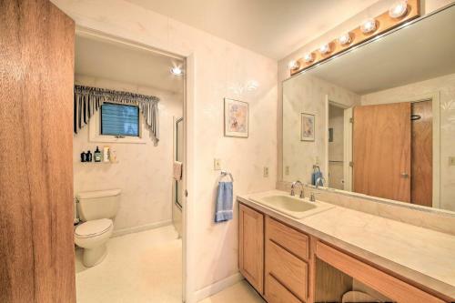 Charming Home With Deck - Steps To Casco Bay!