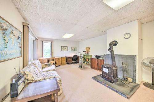 Charming Home With Deck - Steps To Casco Bay!