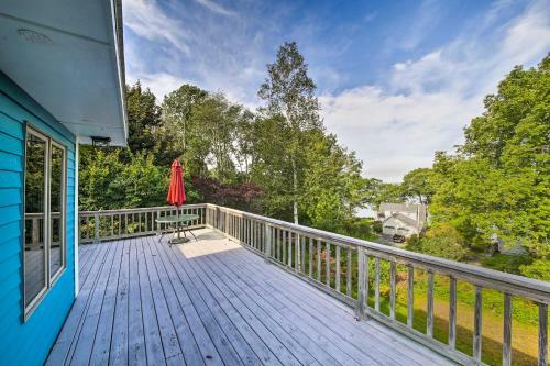 Charming Home With Deck - Steps To Casco Bay!
