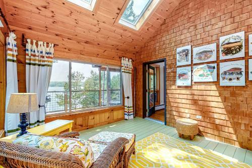 East Toddy Lodge