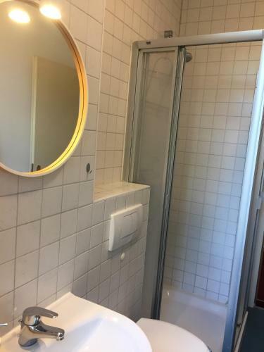 Apartamento Ferienwohnung Huttenstra�e Halle