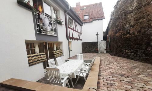 Apartment In Idyllischer Altstadt Direkt Am Main