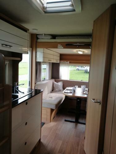 Mietwohnwagen Auf Dem Campingplatz Westerkoog Bei B�sum