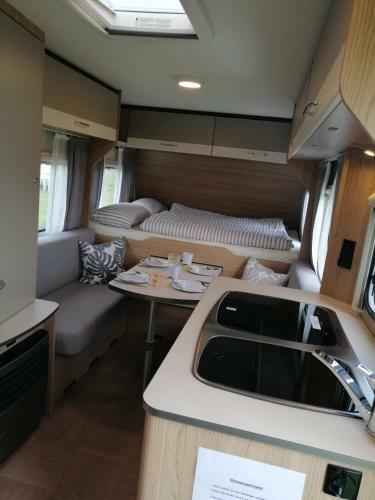 Mietwohnwagen Auf Dem Campingplatz Westerkoog Bei B�sum