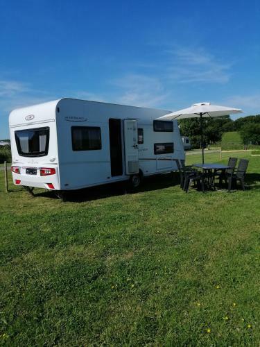 Mietwohnwagen Auf Dem Campingplatz Westerkoog Bei B�sum