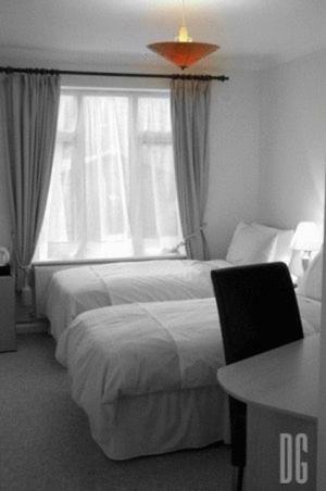 Bed & Breakfast White Gates Hotel