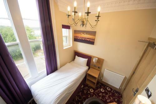 Hostal Edgerton Guest House