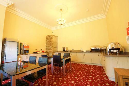 Hostal Edgerton Guest House
