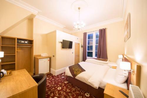 Hostal Edgerton Guest House