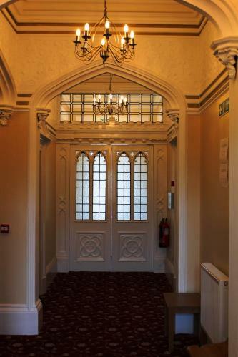 Hostal Edgerton Guest House