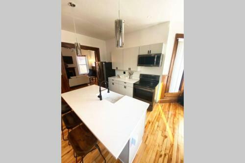 Apartamento Stunning - Modern 2 Bedroom Victorian Mansion Pad