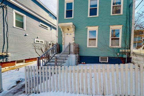 Sunny East Ender