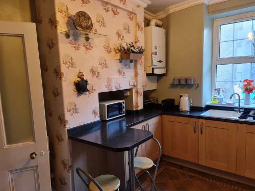 Stunning Sea View Immaculate 4-bed Family House