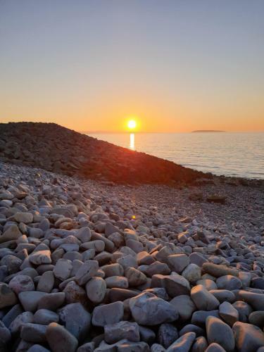 Stunning Sea View Immaculate 4-bed Family House