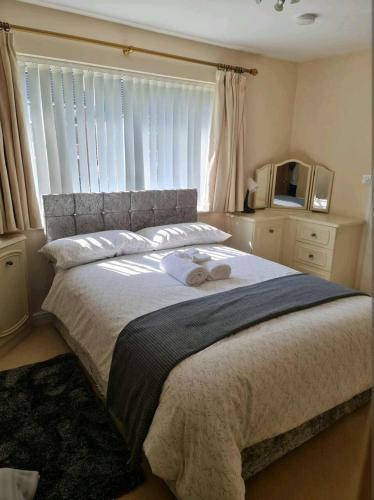 Impeccable Unique Newbuilt 5-bed House In Walsall
