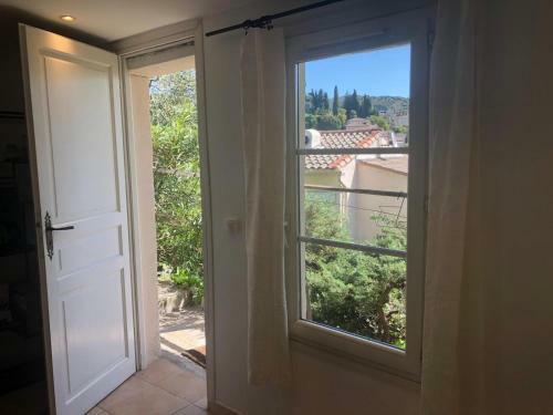 Chambre Ind�pendante Avec Sdb, Clim Et Parking Priv�