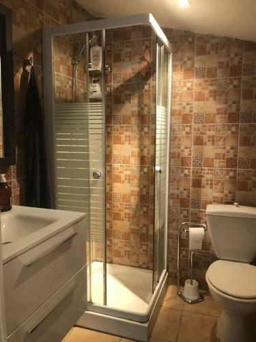 Chambre Ind�pendante Avec Sdb, Clim Et Parking Priv�