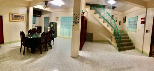 Hostal Rose And Fer Transient House