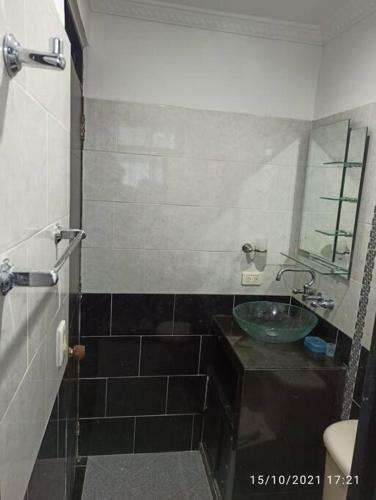 Lugar Encantador Con Piscina Y C�lido Clima.