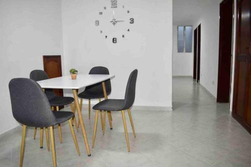 Hermoso Apartamento Cerca Al Cc Viva Envigado