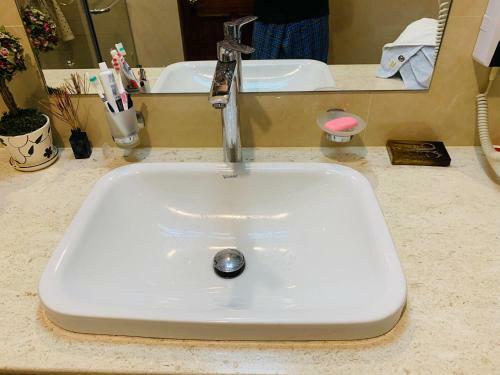 Subhas Tourist Hotel