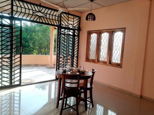 Hostal Ashoka Villa