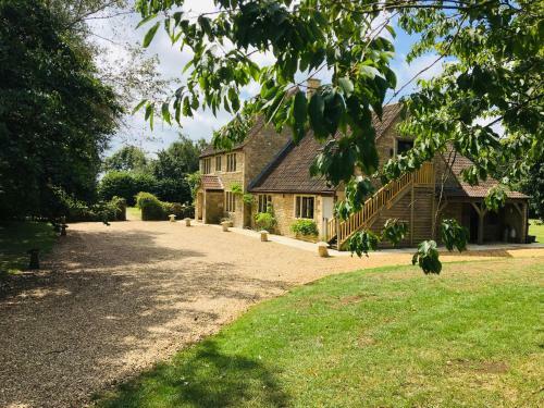 Hostal Great Ashley Farm B&B