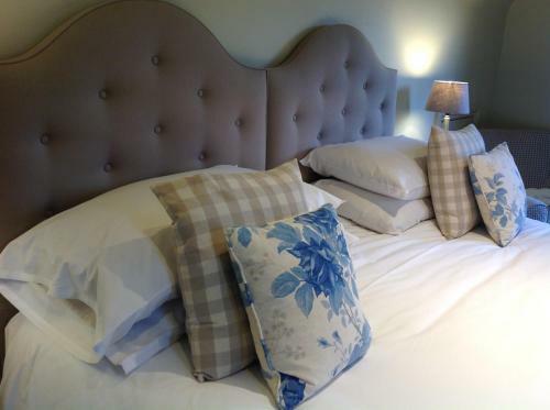 Hostal Great Ashley Farm B&B