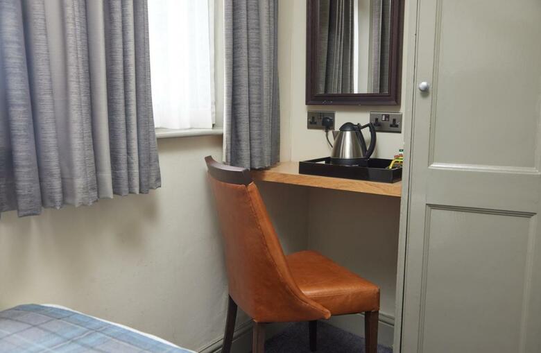 Red Lion Hotel