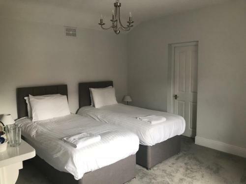 Hostal St.lawrence Hotel