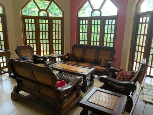 Hostal The Golden Residence