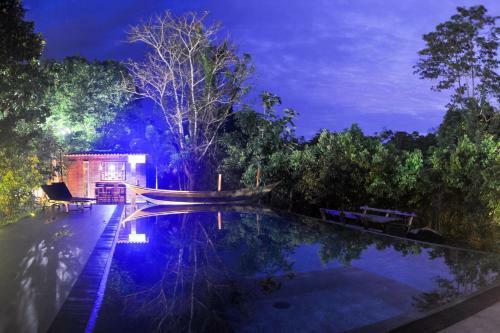 Hotel Garcinia Leaf