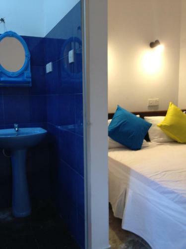 Hostal Rivi Sanda Villa & Apartment Hikkaduwa
