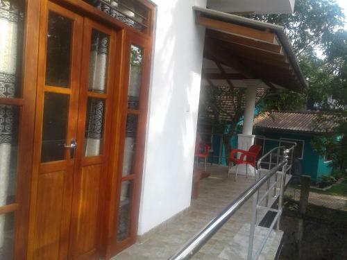 Hostal Rivi Sanda Villa & Apartment Hikkaduwa