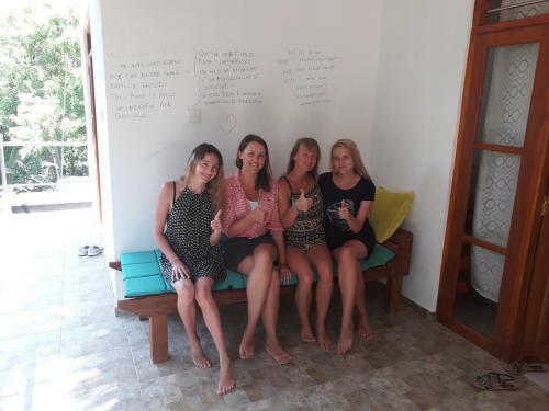 Hostal Rivi Sanda Villa & Apartment Hikkaduwa