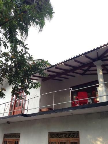 Hostal Rivi Sanda Villa & Apartment Hikkaduwa