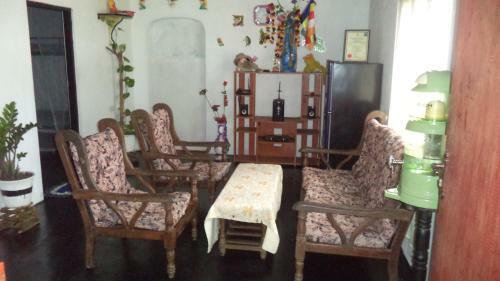 Hikka Bird Hostel