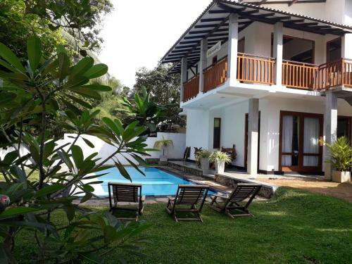 Villa Blue Water Family Hikkaduwa