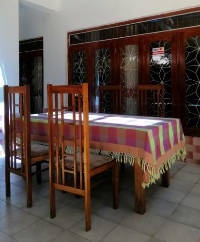Hostal Hotel Santis